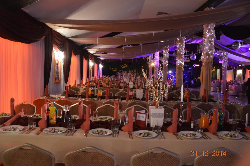 Hotel Batory Tluszcz Luaran gambar