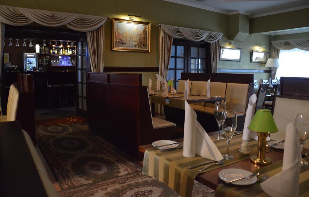 Hotel Batory Tluszcz Luaran gambar