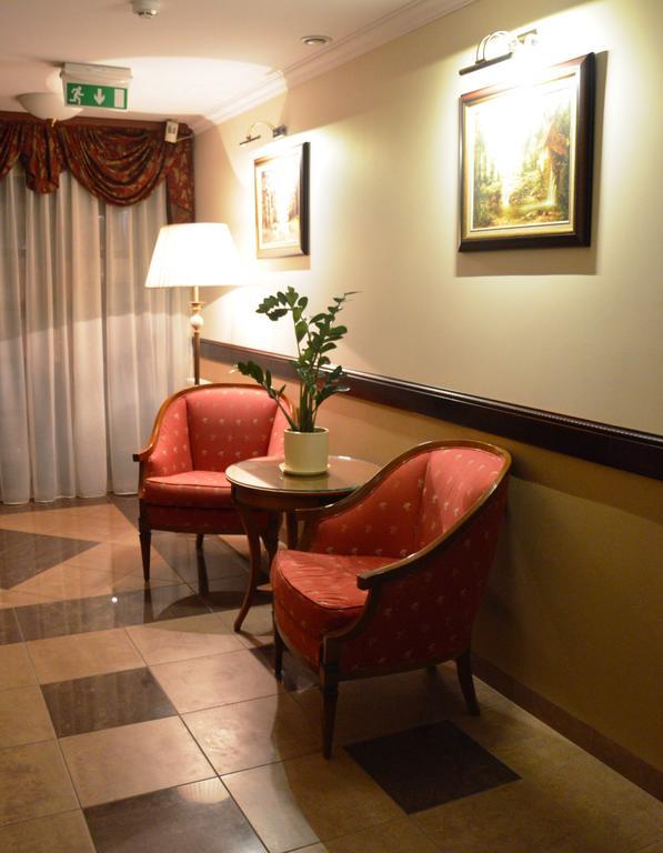 Hotel Batory Tluszcz Luaran gambar