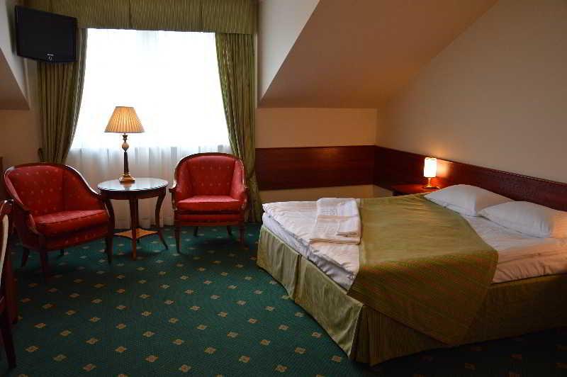 Hotel Batory Tluszcz Luaran gambar