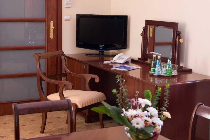 Hotel Batory Tluszcz Luaran gambar
