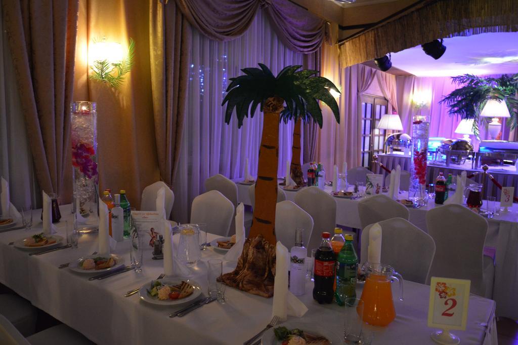 Hotel Batory Tluszcz Luaran gambar